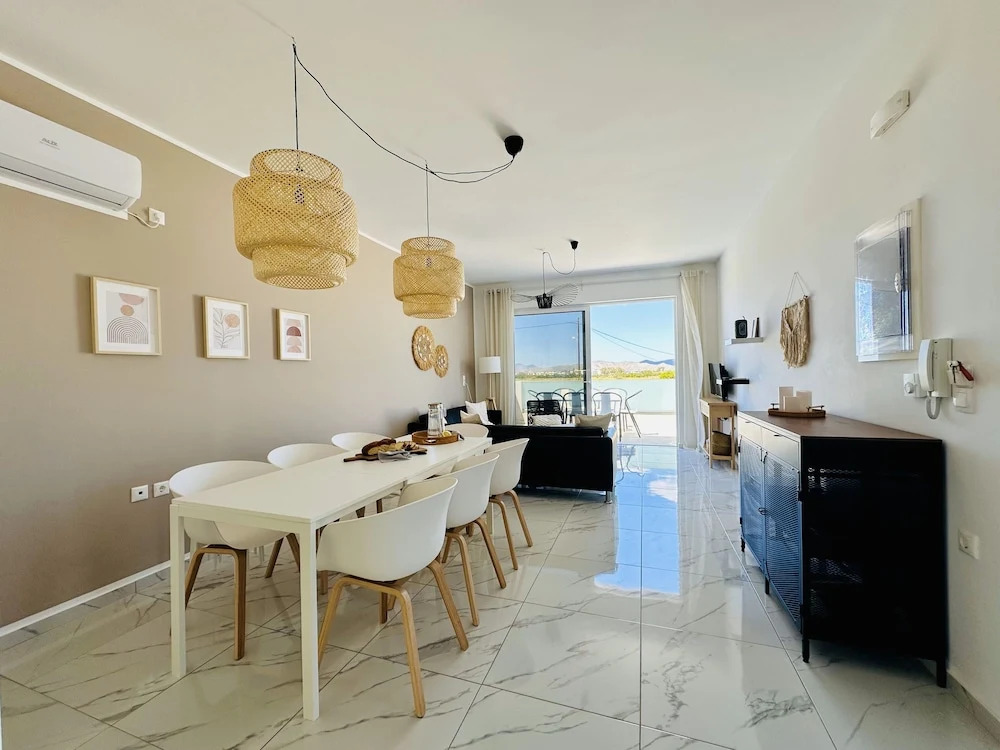 Lilu Villa 2 with Private Pool and Seaview