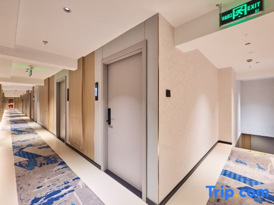 YunJing Hotel (Ningbo Medical Center Lihuili Hospital Yuanshi Road Subway Station)