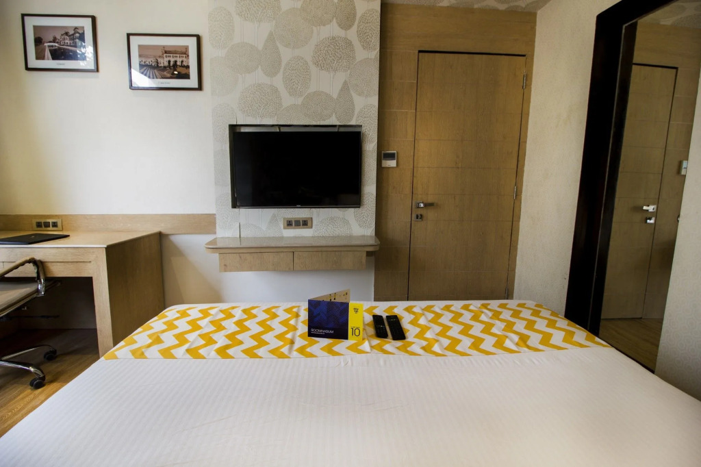 FabHotel V Hotel Hazratganj