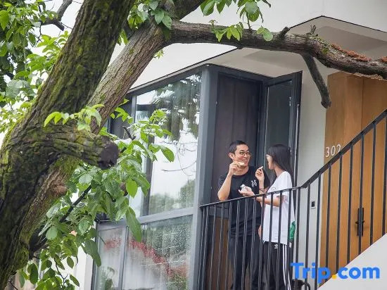 Wanbang Book House Homestay (Liuba Branch)
