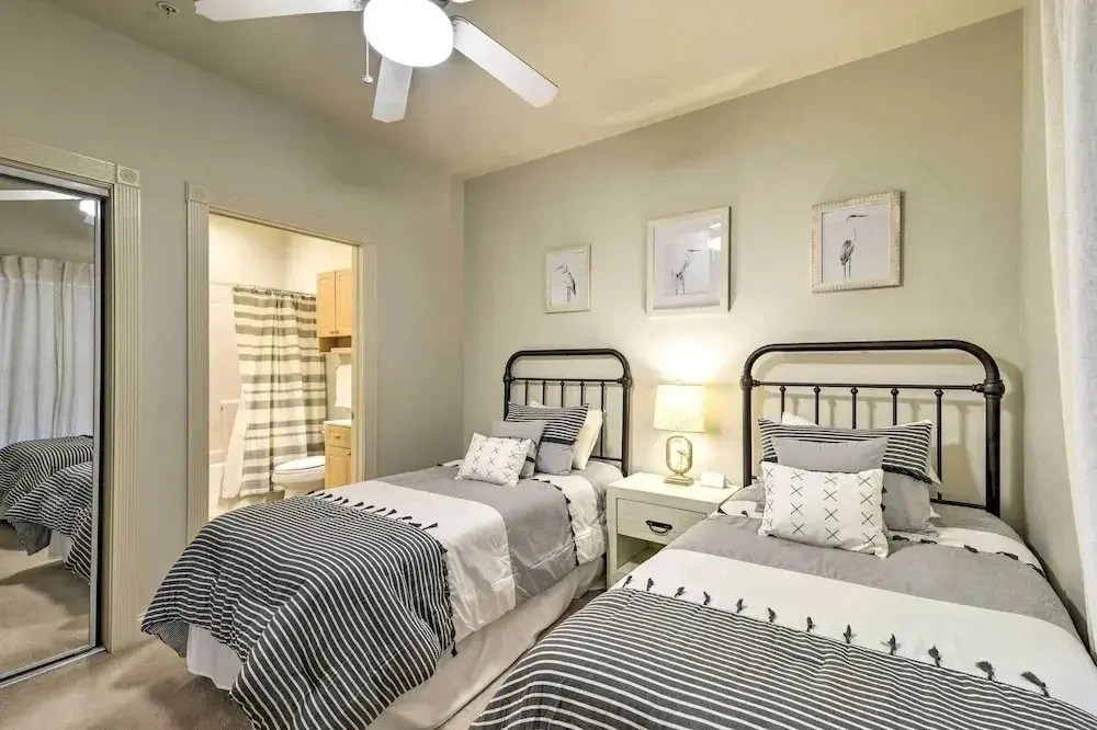 Magnolia Pointe Two-bedroom Apartment 302-4869