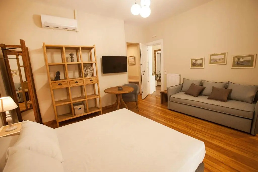 Bentzi...Boutique Apartment 6, Superior Suite for 4 Guests