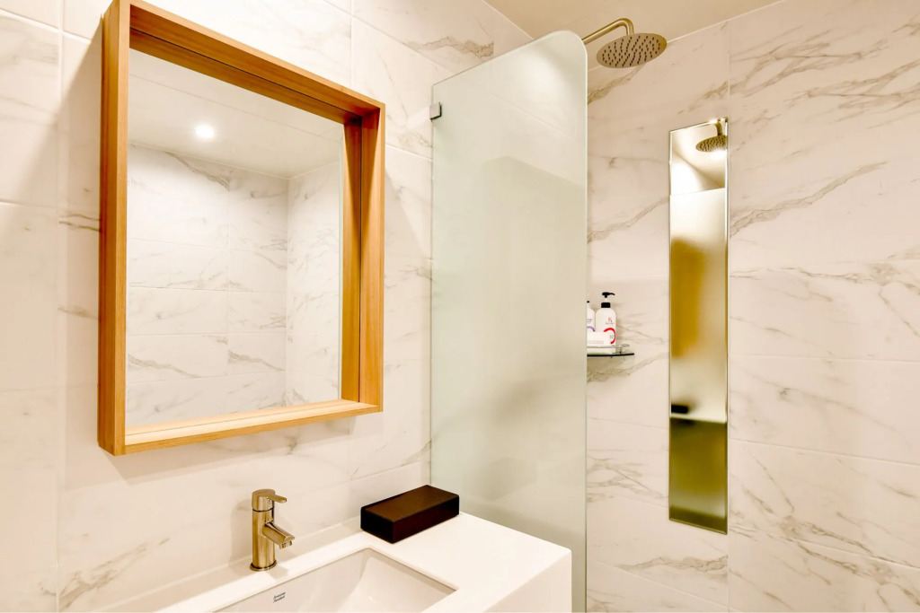 Blanc Business Hotel