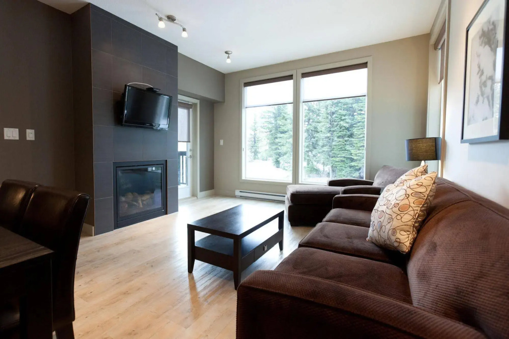 FireLight Lodge