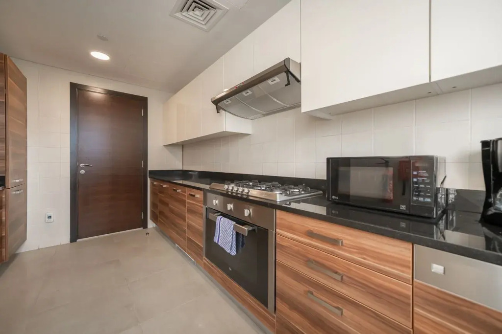 Stunning flat with balcony in Sparkle Tower
