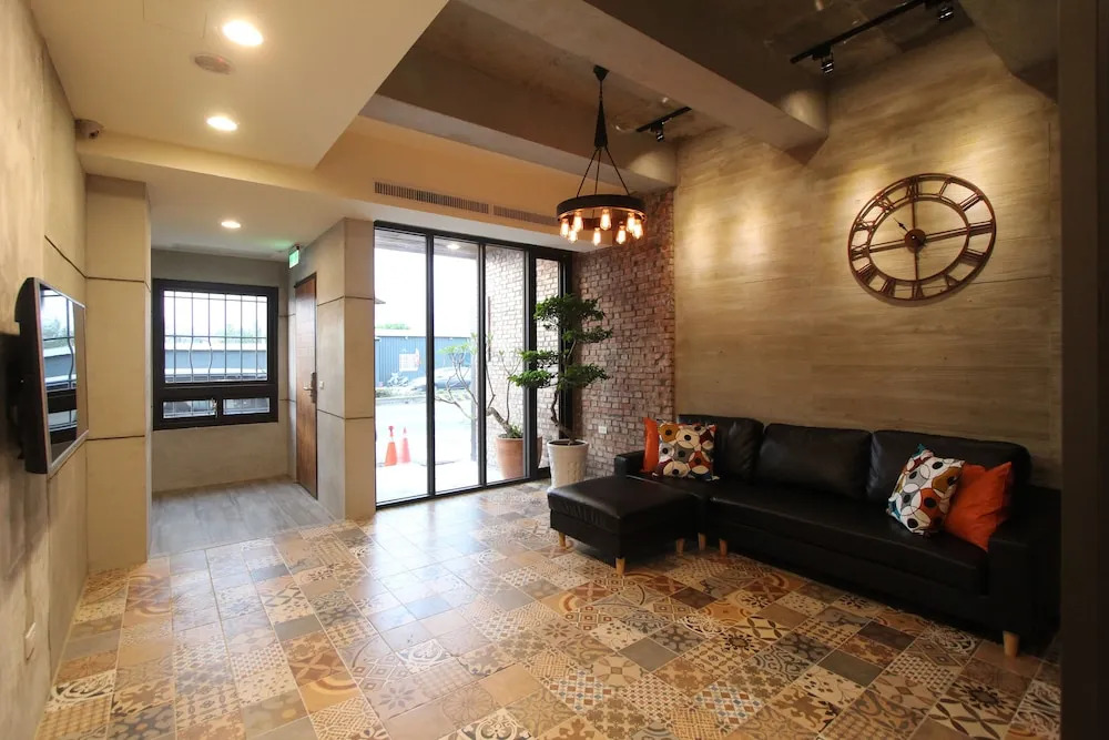 mz1090 Bed and Breakfast