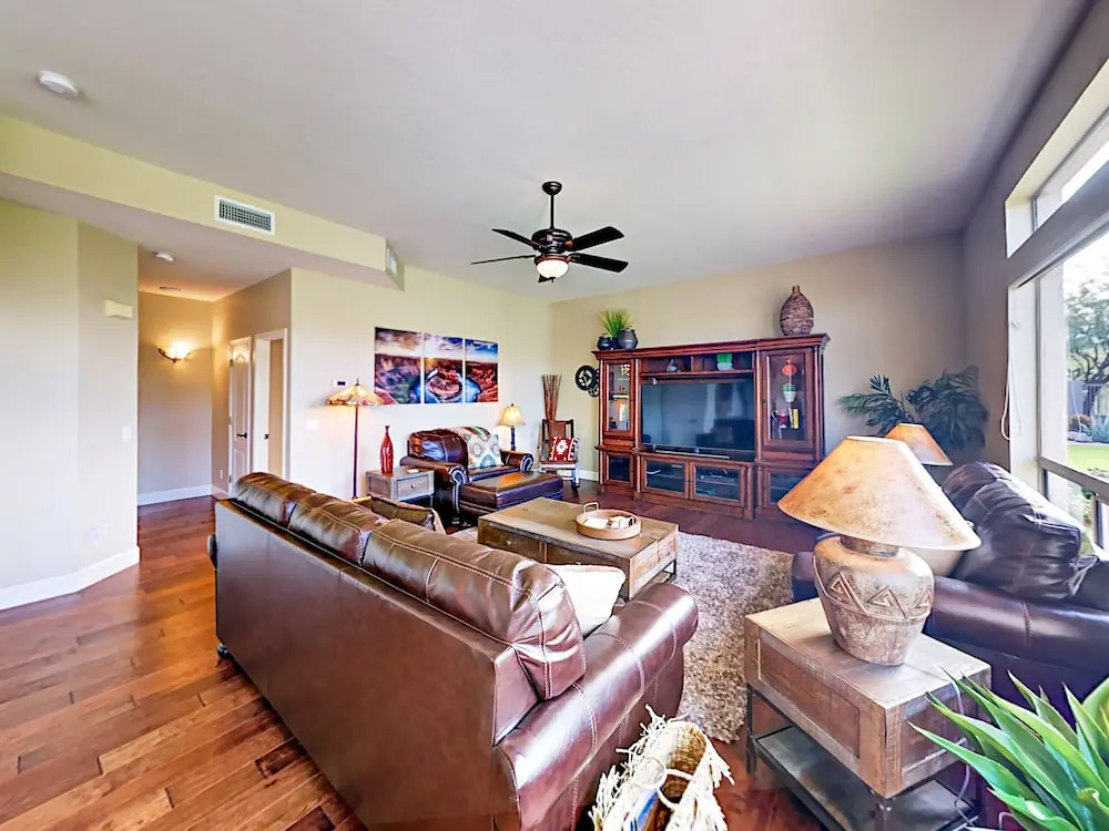 E Sandia Circle - 5 Br Home