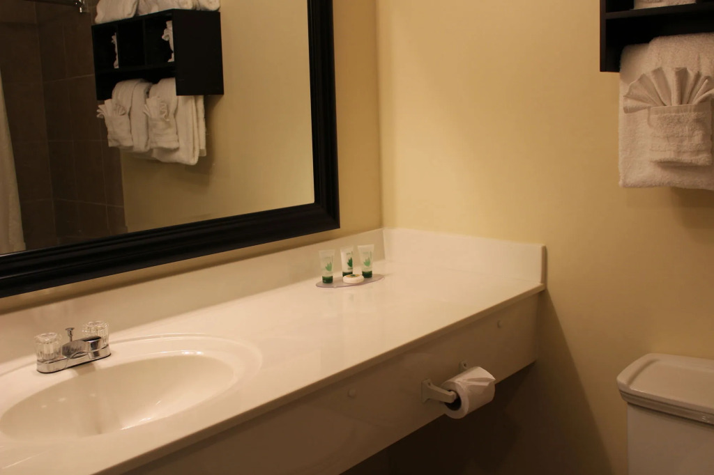 Garden City Inn