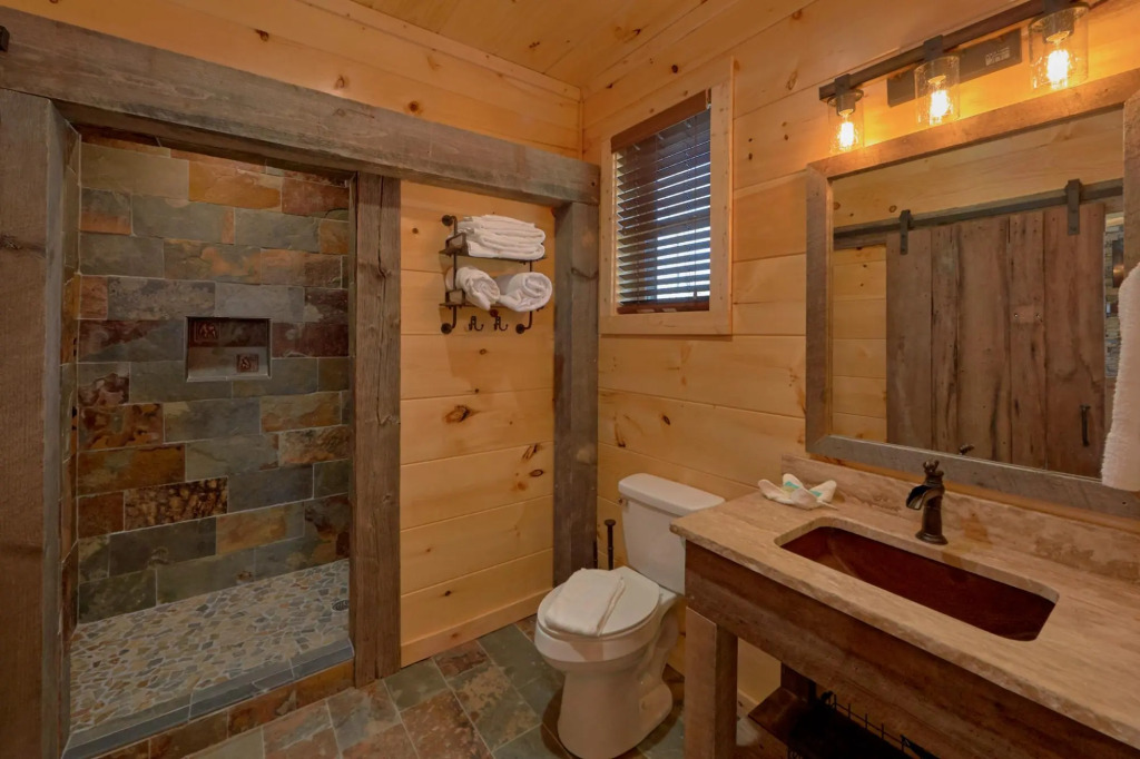 Copper Creek Lodge in Gatlinburg