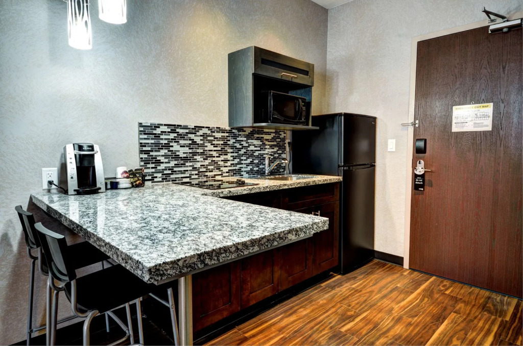Home Inn & Suites - Swift Current