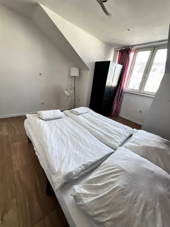 Simple 2BR Apt Near Meidling Station