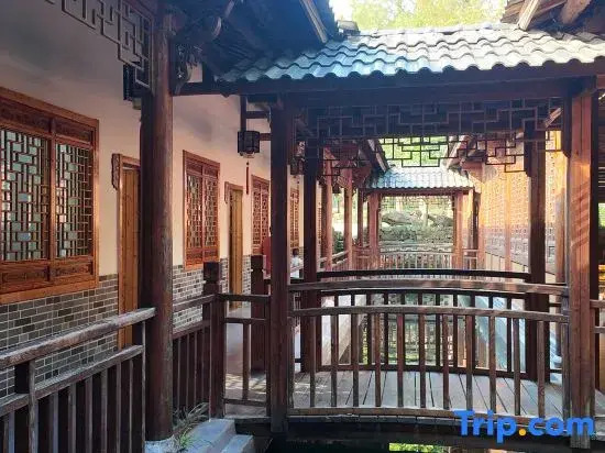 Xuancheng Lucunxiang Zhulin Yaju Farm stay