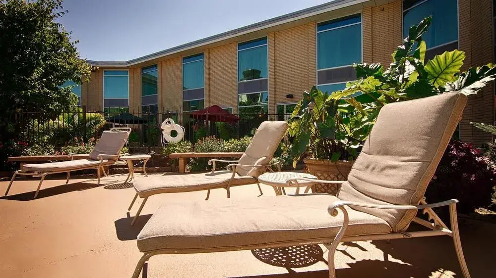 Best Western Syracuse Airport Inn