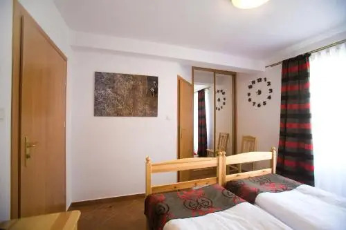 Canpol-Julls Art Hotel