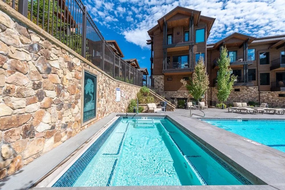 Juniper by Luxury Mountain Destinations