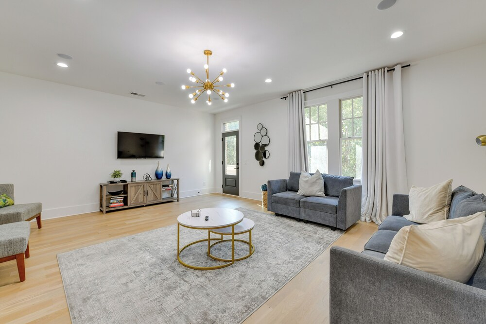 Luxe Townhome in South End Charlotte Near Uptown!