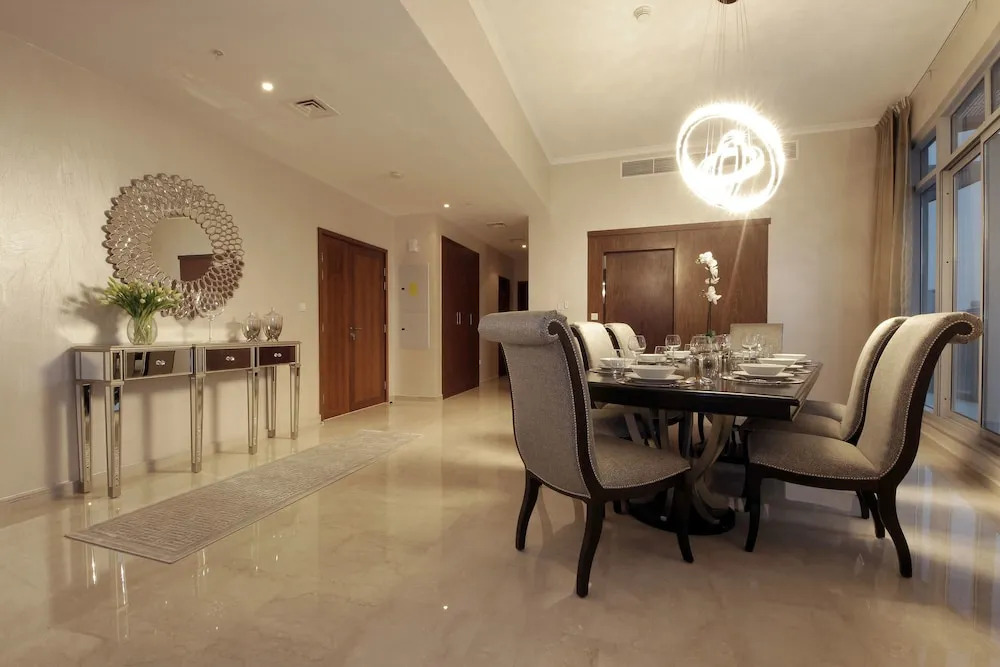 Signature Holiday Homes - The Penthouse