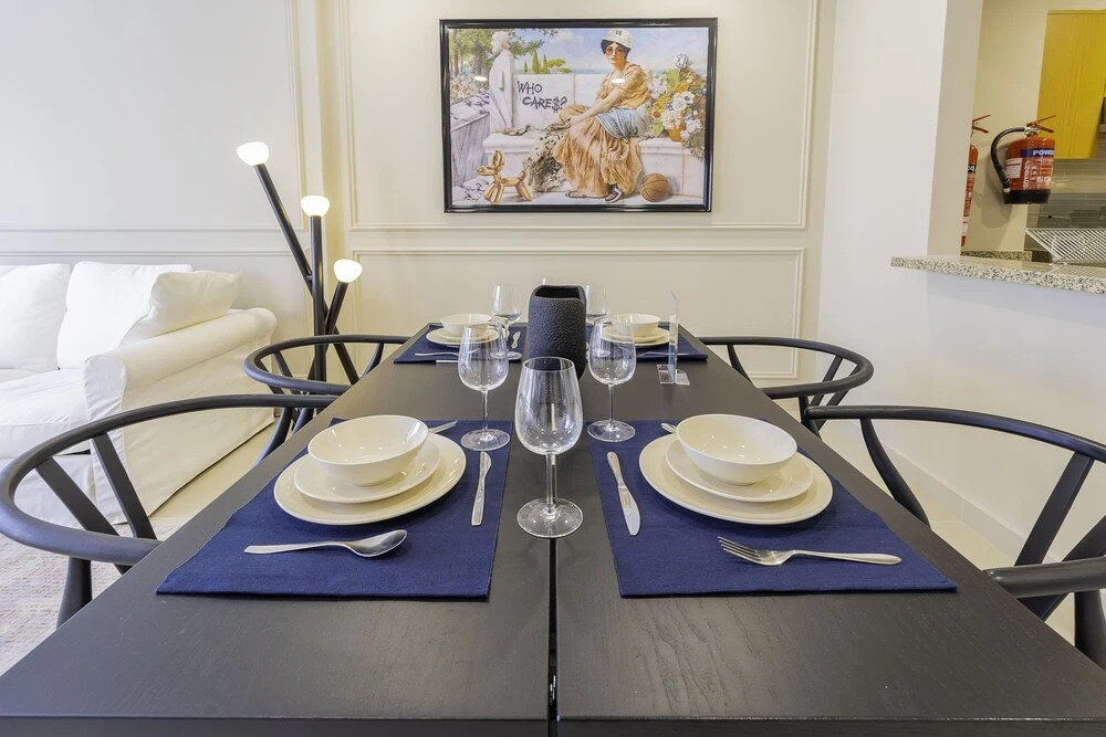 Monty - Upscale Modern 1BR in the heart of DT Dubai