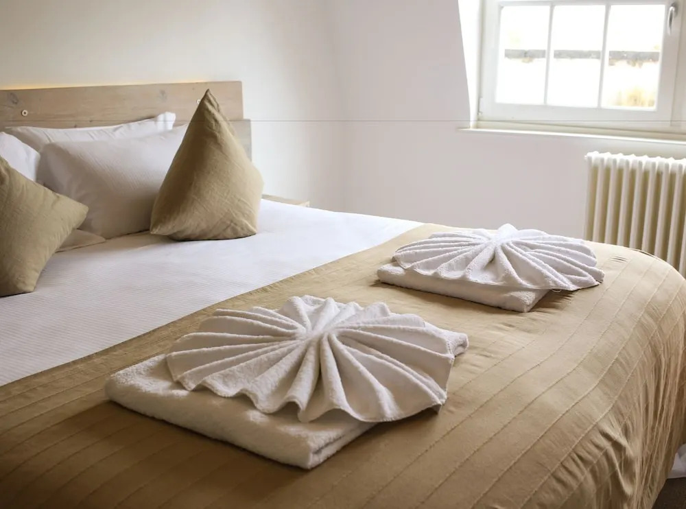 4 Berkeley Square I Boutique Apartments