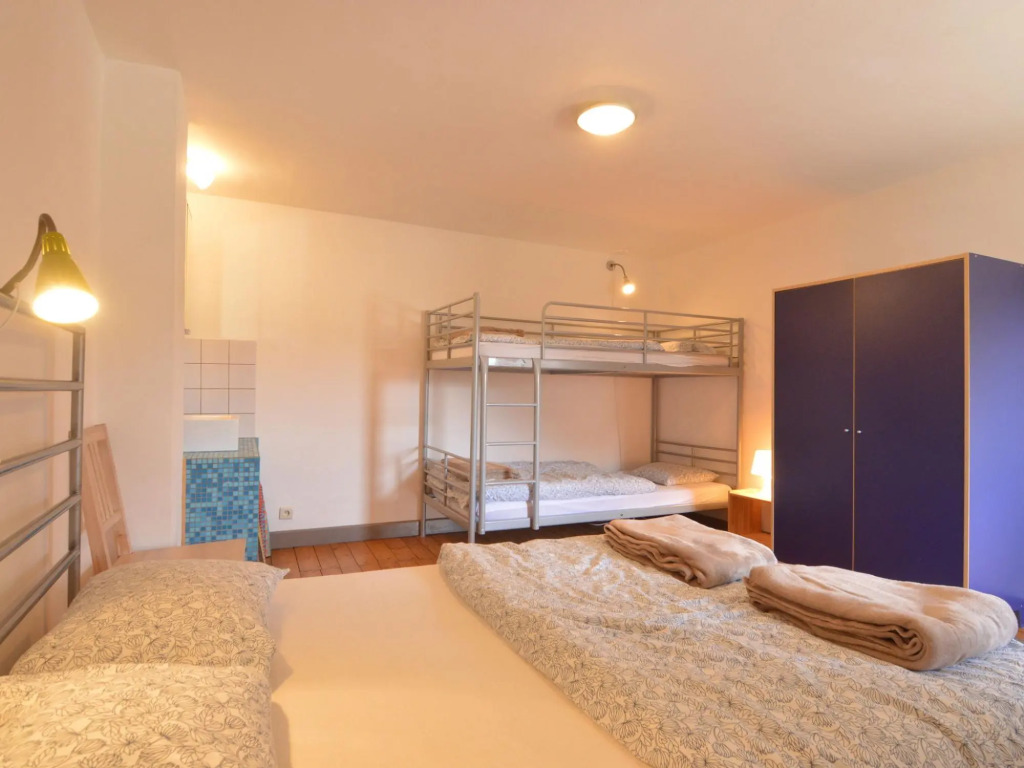 Group house with 3 apartment for family