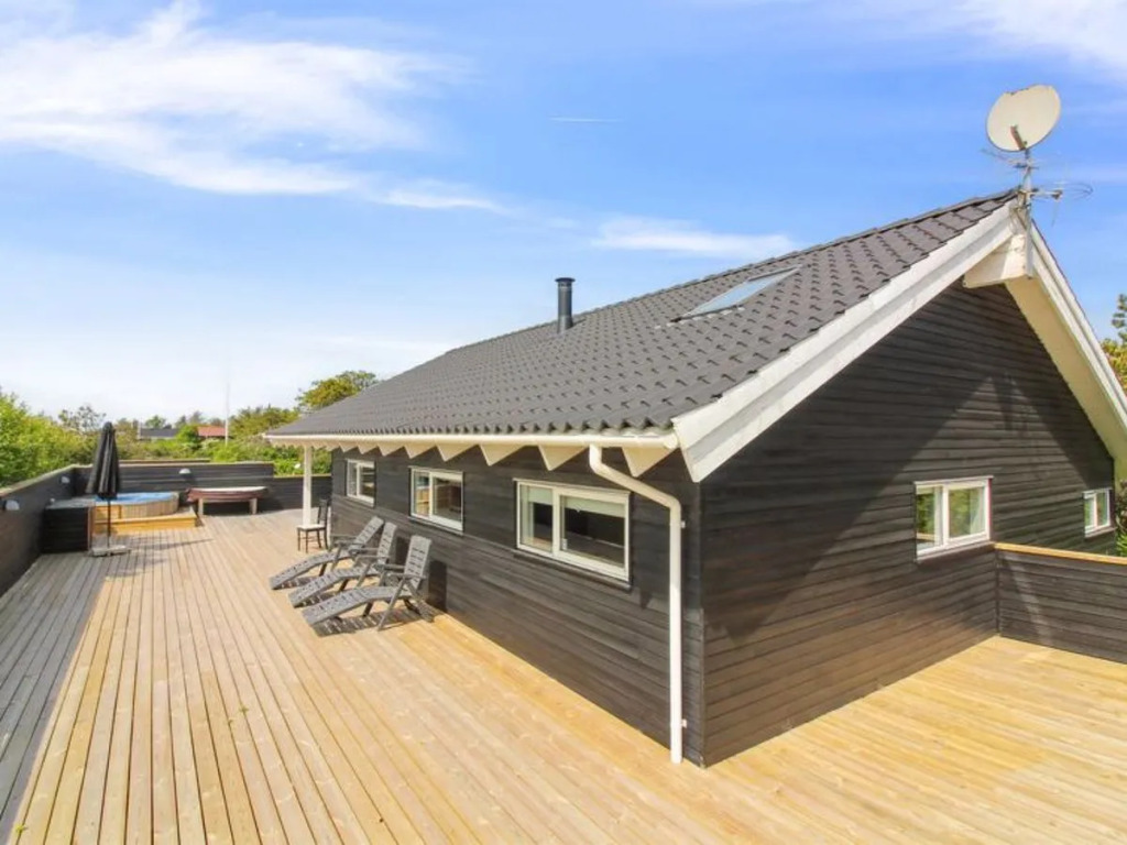 "Joseph" - 400m from the sea in NW Jutland