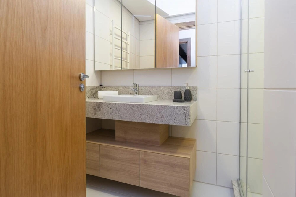 Maravilhoso e Luxuoso Apto Central Acomoda at 6 h Spedes