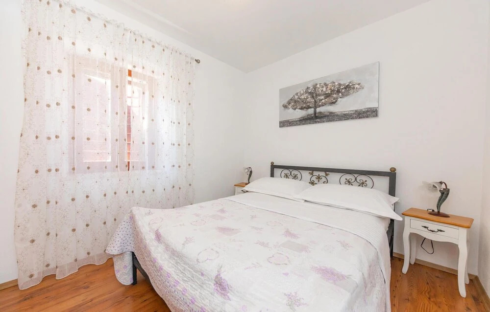 Amazing Home In Seget Donji With Wifi