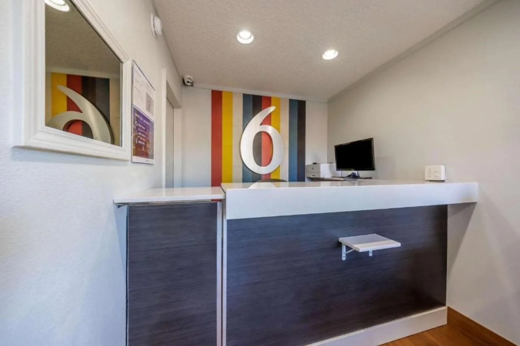 Motel 6 Portland OR Southeast