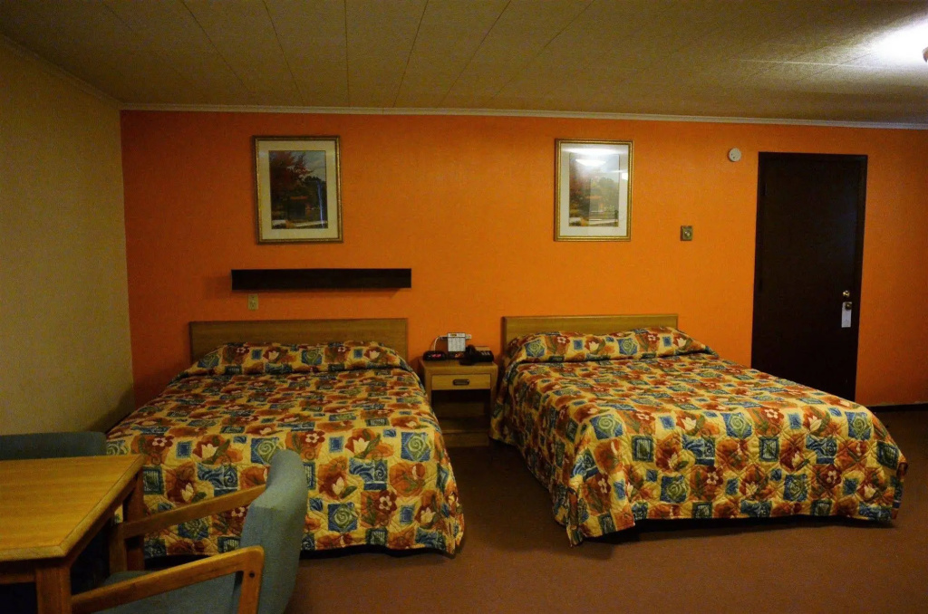 Budget Host Inn Iron Mountain