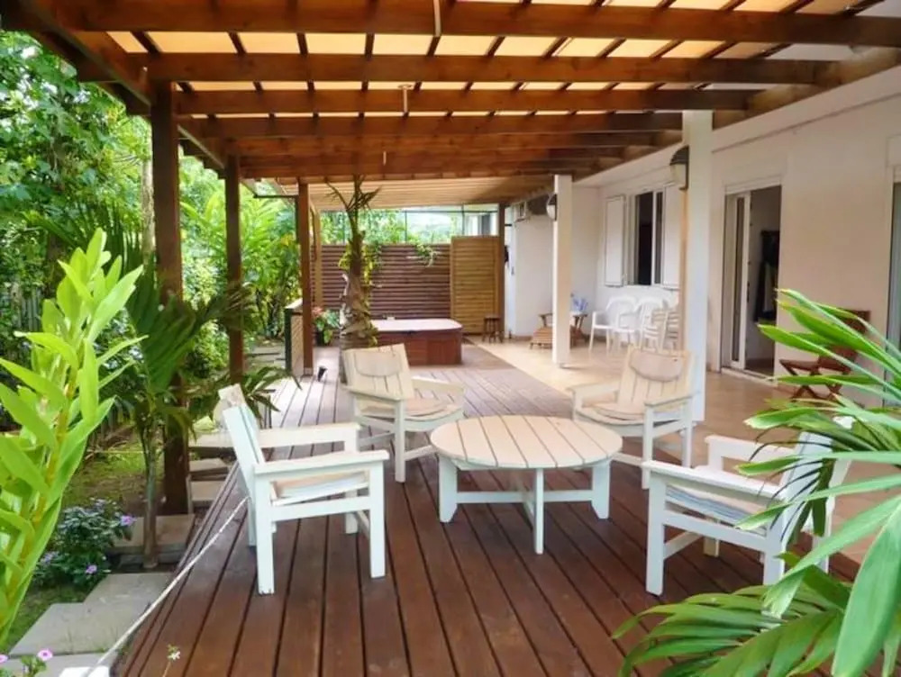 Apartment with 3 Bedrooms in Bois-De-Nèfles Saint-Paul, with Wonderful Sea View, Enclosed Garden And Wifi - 15 Km From the Beach