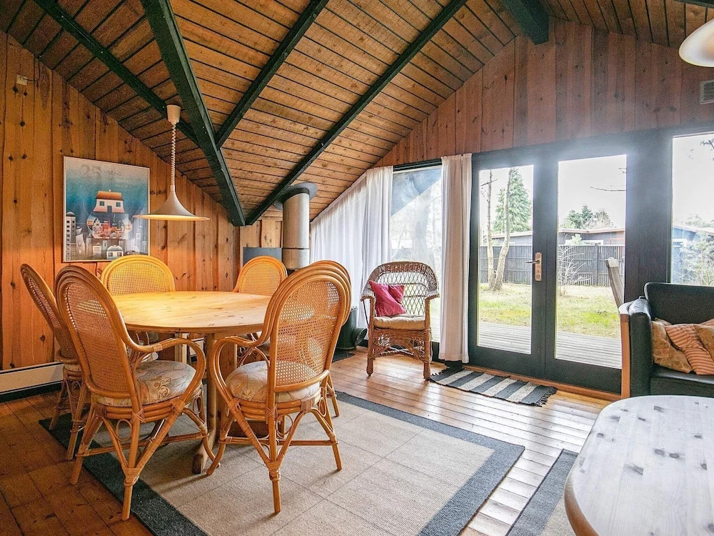 Cozy Holiday Home in Væggerløse Near Sea
