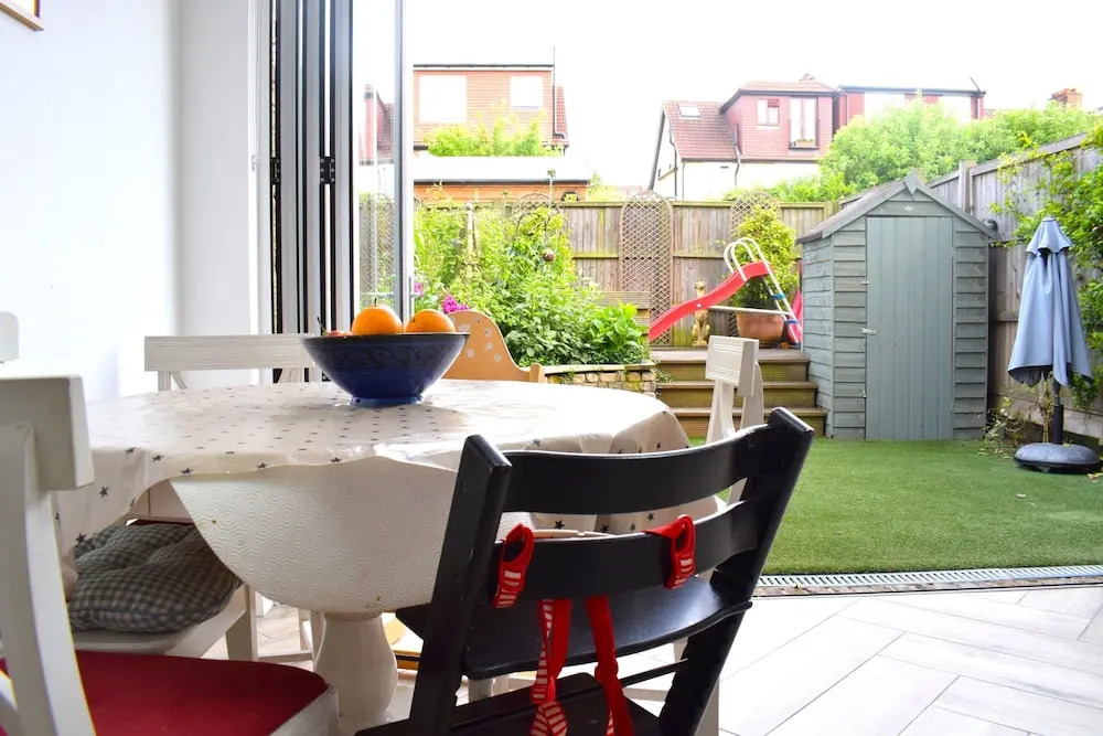 Modern Family Home In Earlsfield