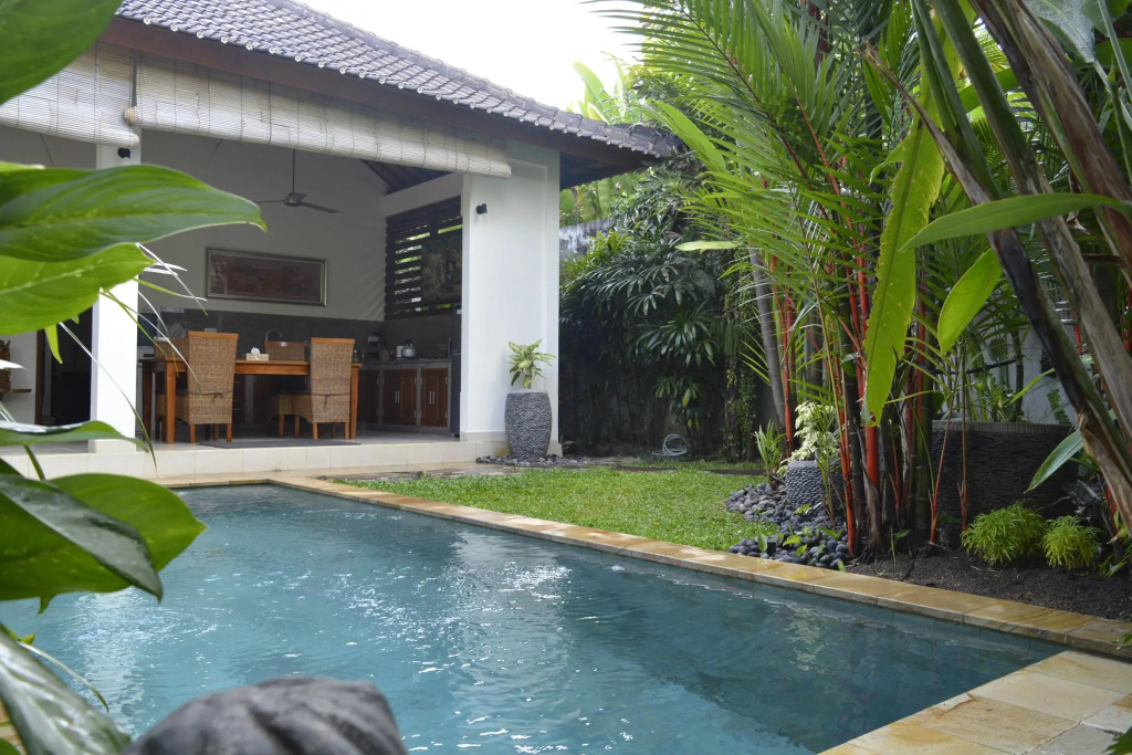 Villa Palm Kuning