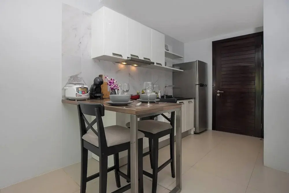 Emerald Hill Patong Apartment 421