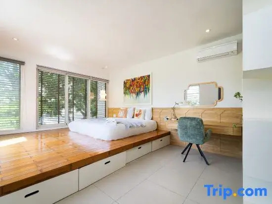 KN8 Holiday Villa