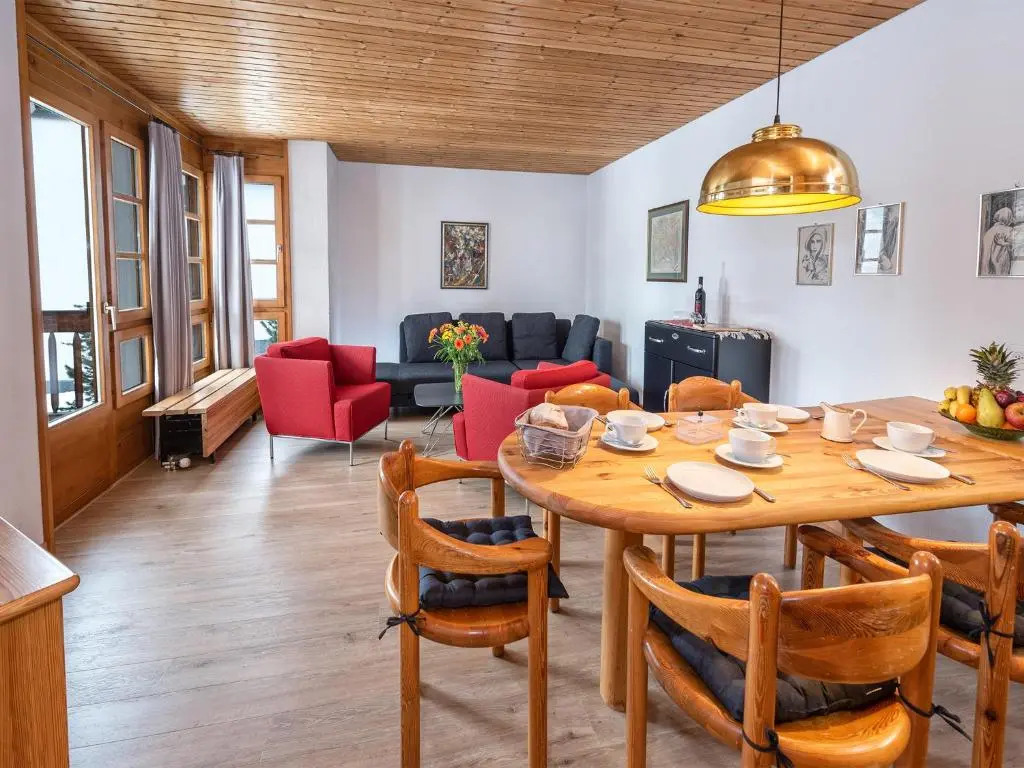 Schweizerhof Ferienwohnungen Lenzerheide 4