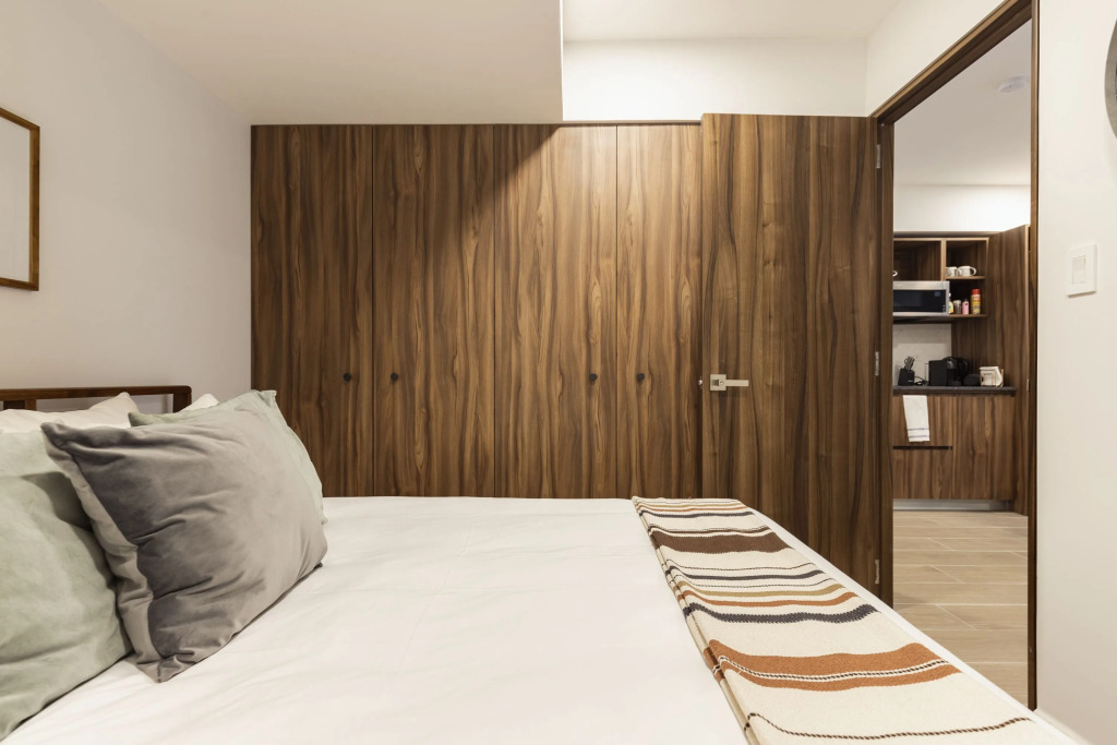 Casai Roma 2 BR Modern Oasis