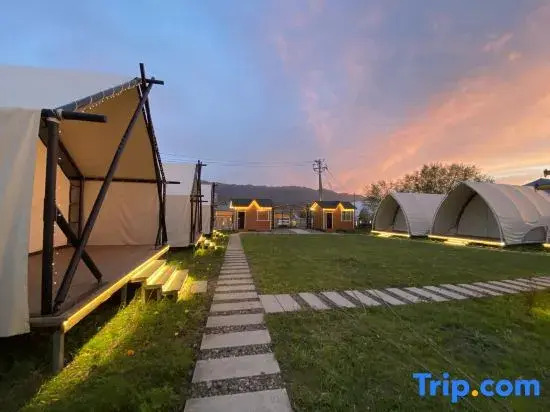 Nalati Qili Shantang Wild Luxury Homestay