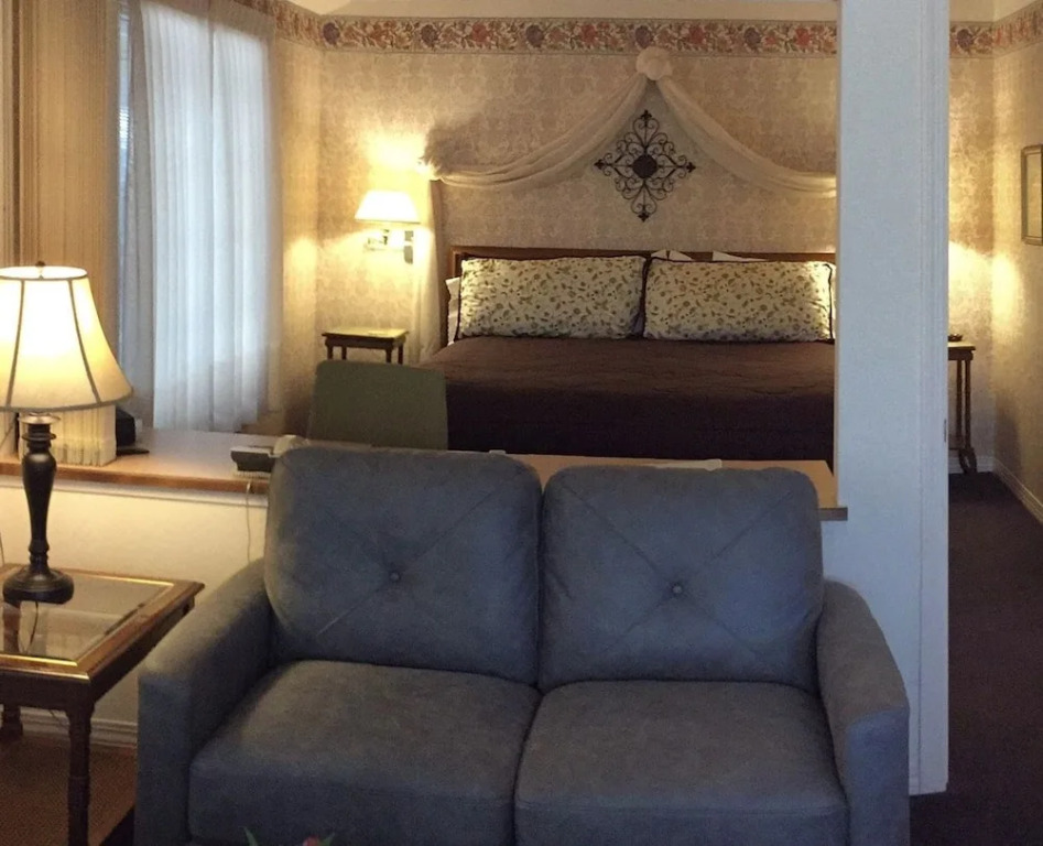 Romeo Inn