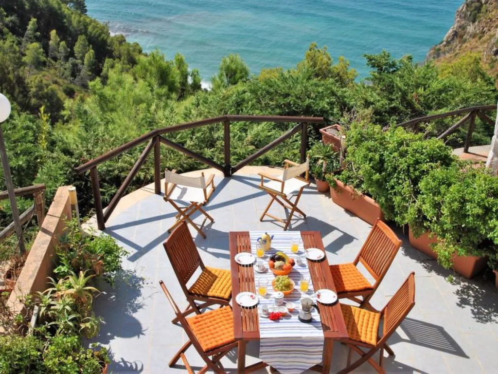 House Arborea Sperlonga