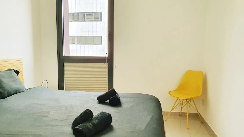 Bedroom Apartment with Balcony and City Views