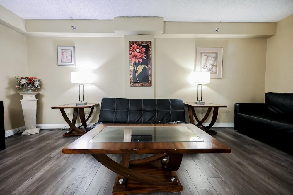 StripViewSuites at Jockey Club
