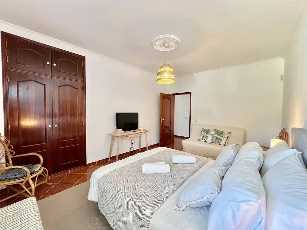 Vilamoura White House Villa With Pool by Homing
