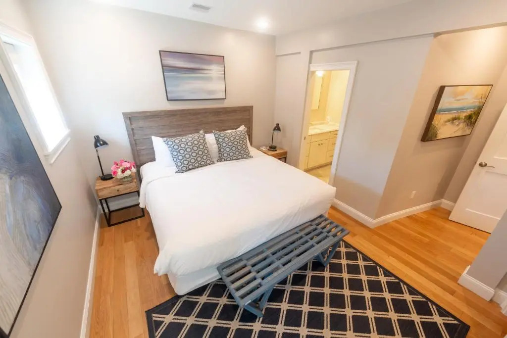 The Newport Lofts - 364 Thames Street