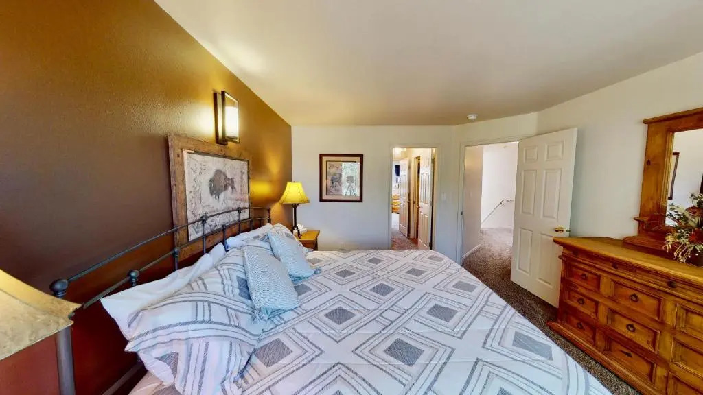 The Hacienda #3333