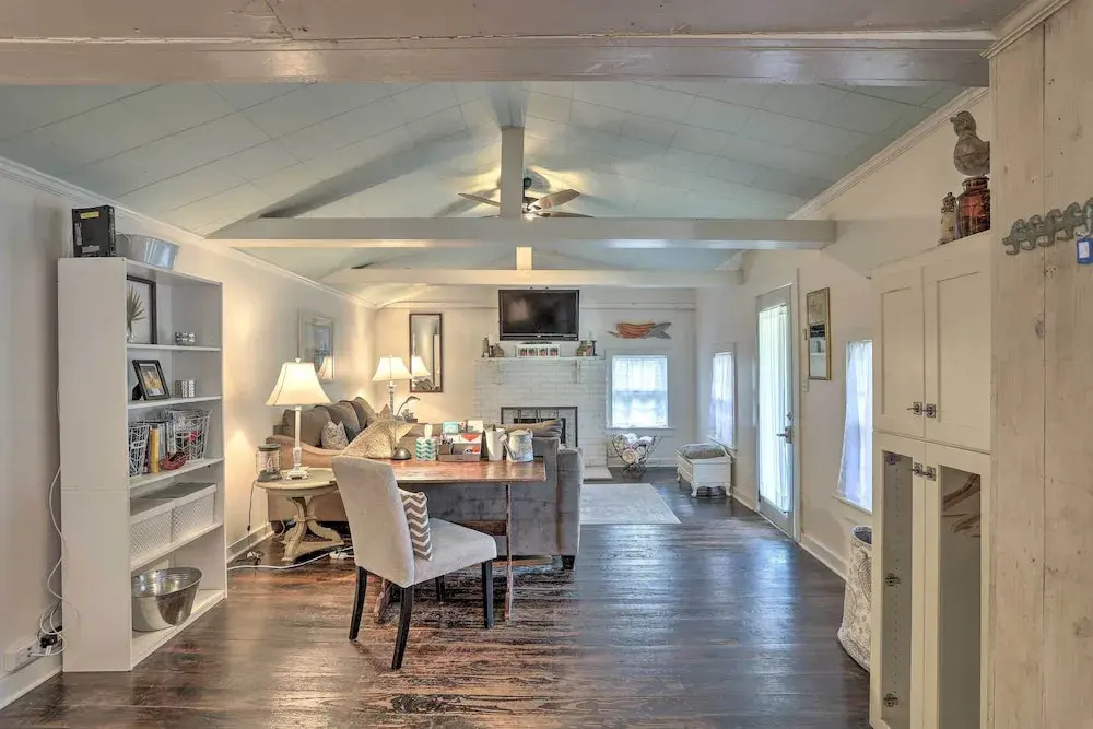 Coastal, Walkable Home in Historic Southport!