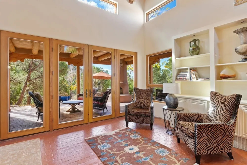 Casa Ladera - Enchanting Home, Nestled in Foothills With Spectacular Views