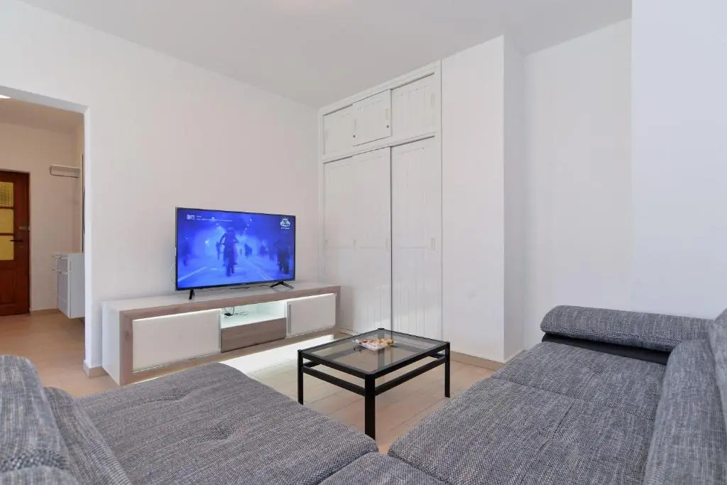 House Pula 2080