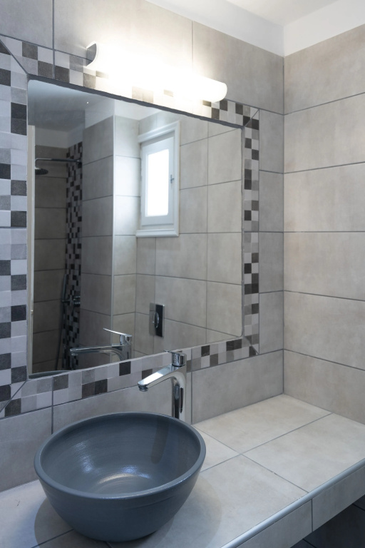 White Lily Suites & Lofts