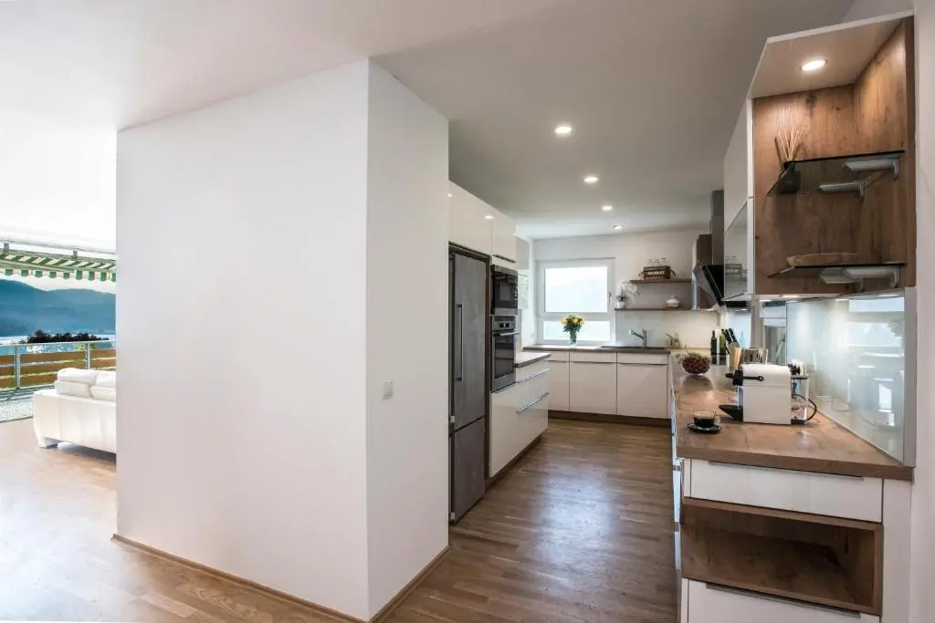 Große Ferienwohnung mit Seeblick nahe Wörthersee Ideal für Familien & Gruppen